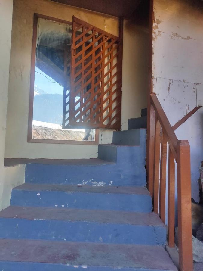 Roop Mountain Homestay Manāli Exterior foto