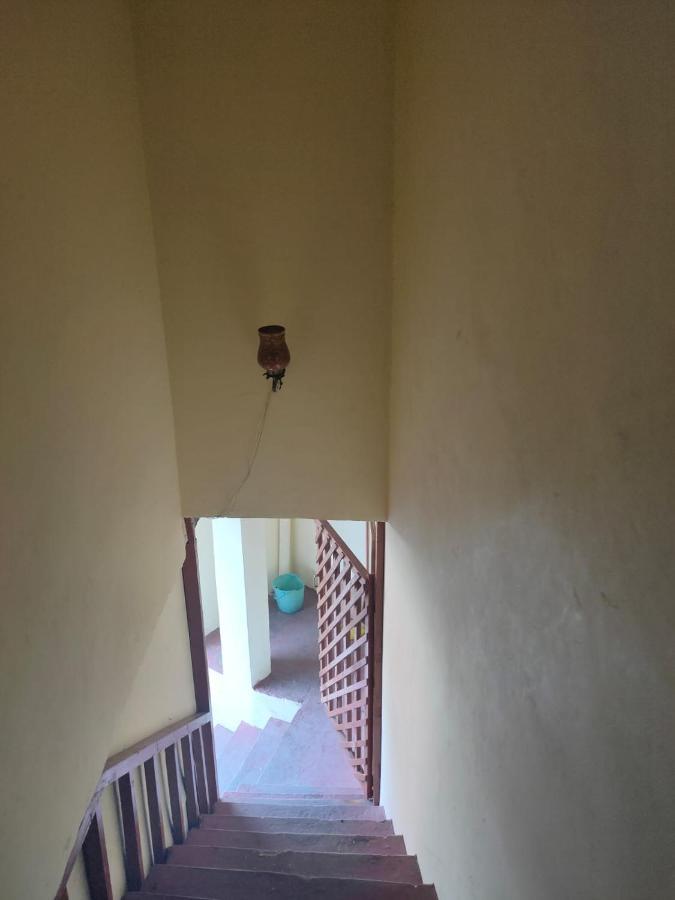 Roop Mountain Homestay Manāli Exterior foto